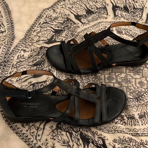 Naturalizer Shoes - $8 Final Price! Naturalizer Leather Sandals size 8